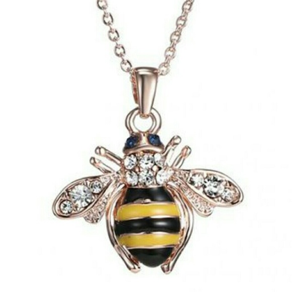 Jewelry - Rhinestone bee necklace